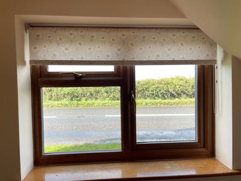 Tropical - Roller Blinds - Camellia Honey