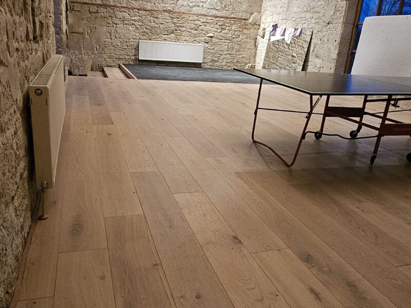 Woodpecker - Harlech -Raw Oak